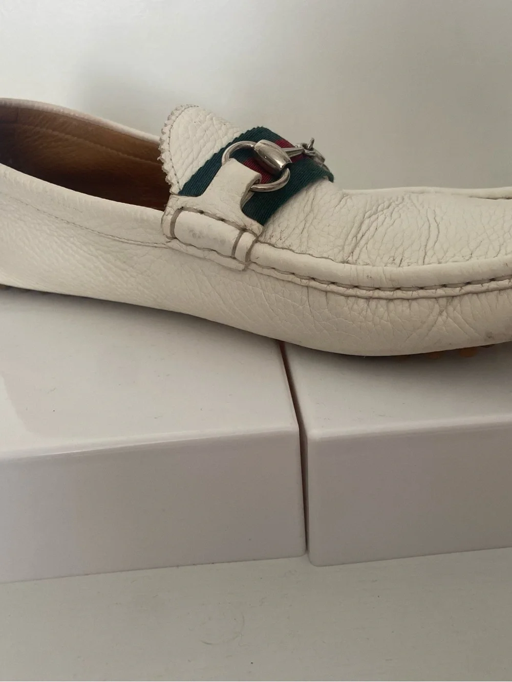 Authentic Gucci White Leather Men's Horsebit Loafers
